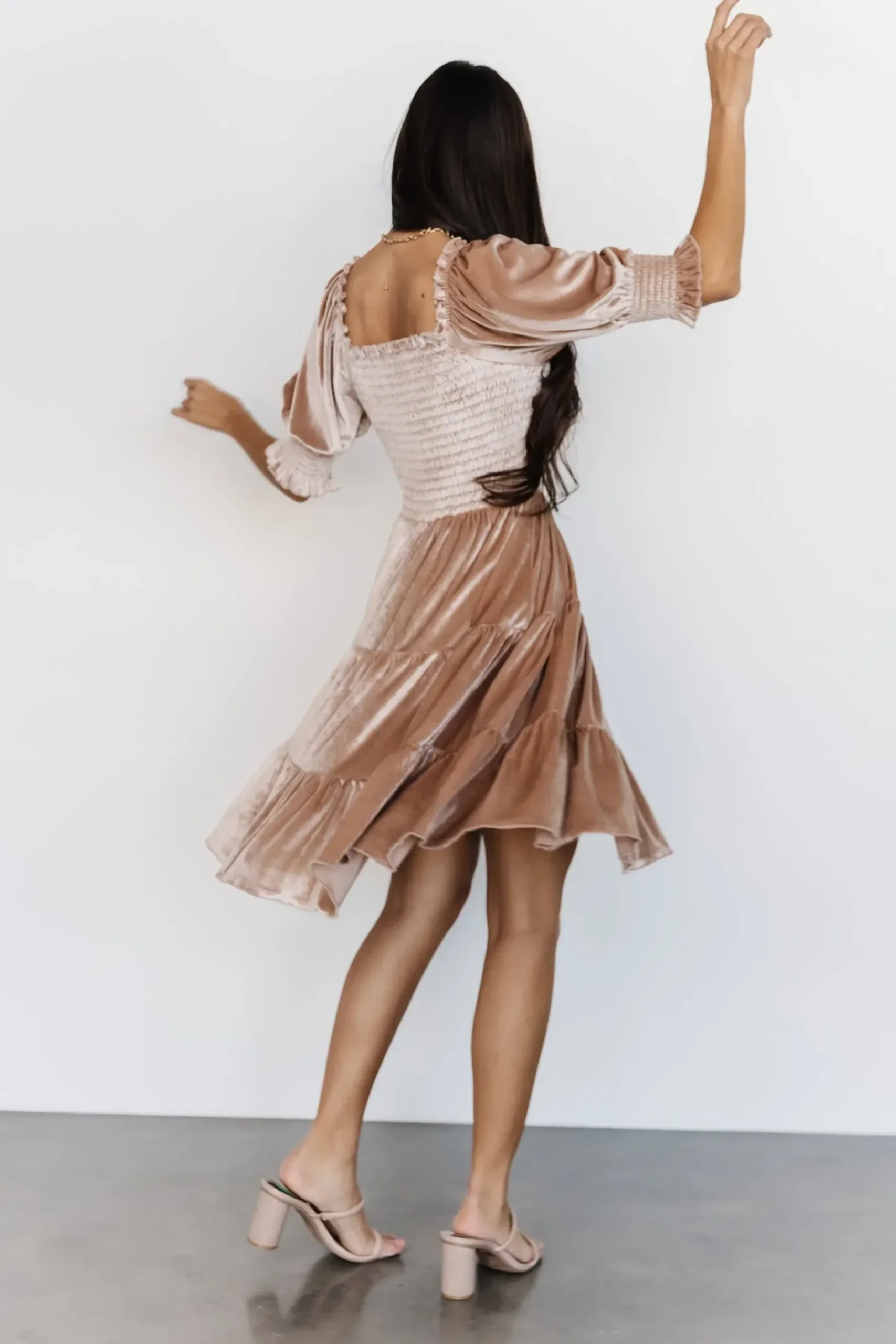 Baltic Born bump friendly|Bliss Smocked Velvet Short Dress | Natural