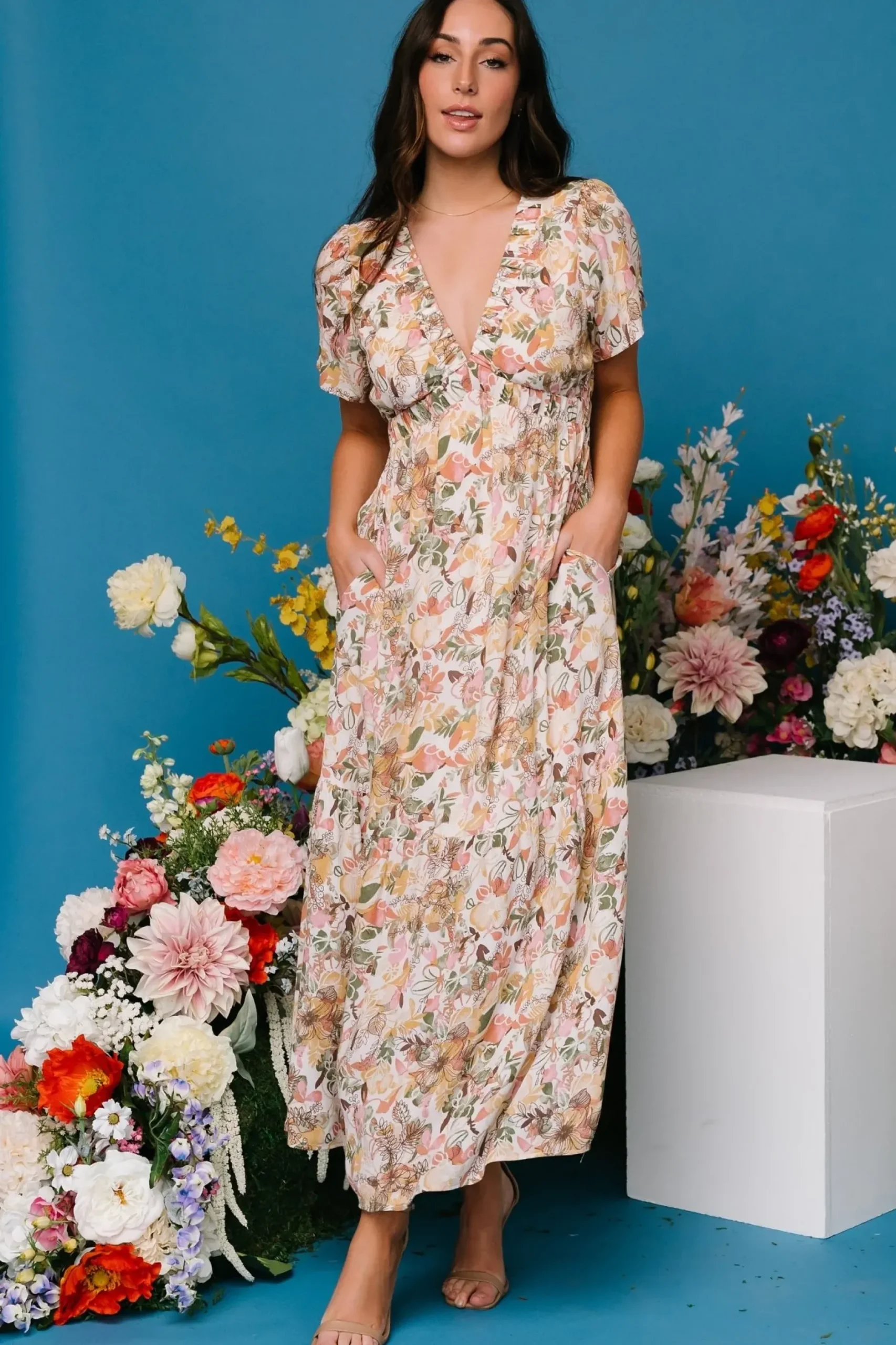 Baltic Born DRESSES|maxi dresses|Cassie Short Sleeve Dress | Multi Floral