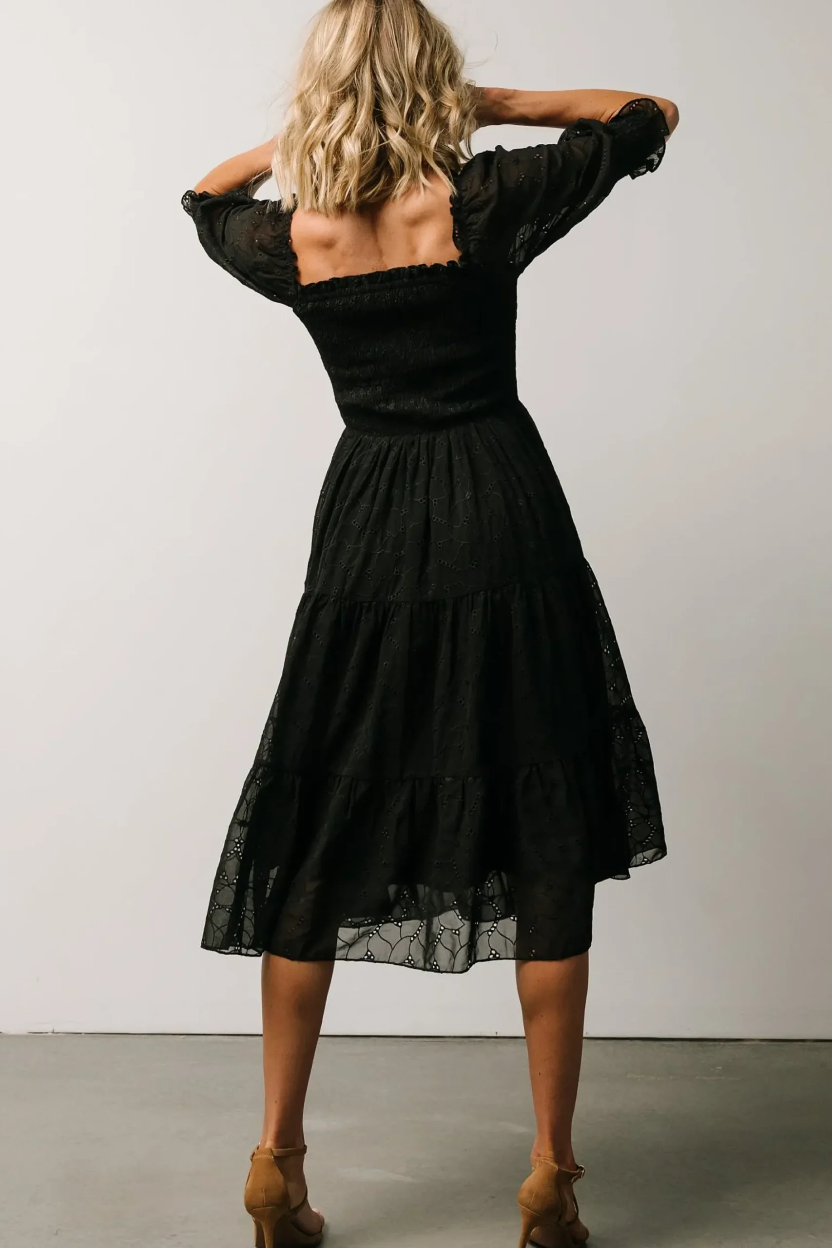 Baltic Born bump friendly|Hazel Eyelet Midi Dress | Black