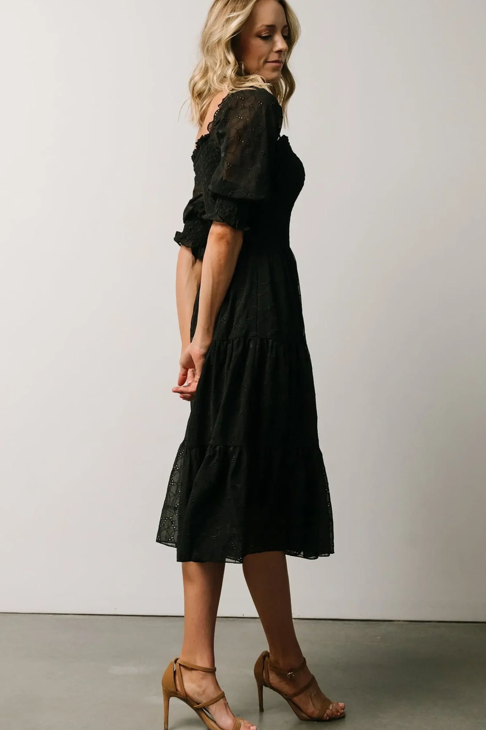 Baltic Born bump friendly|Hazel Eyelet Midi Dress | Black
