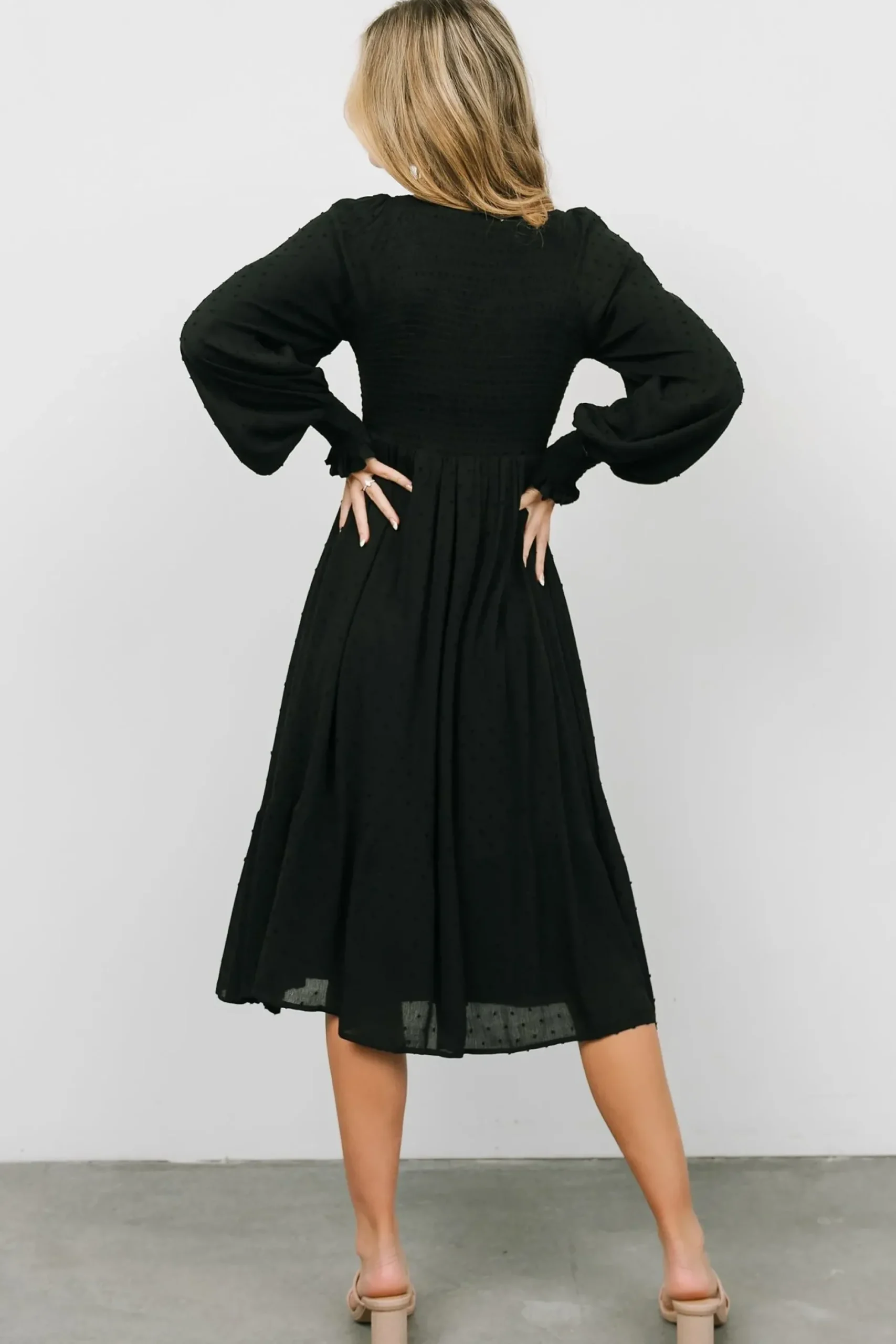 Baltic Born midi dresses|bump friendly|Lainey Smocked Dotted Midi Dress | Black