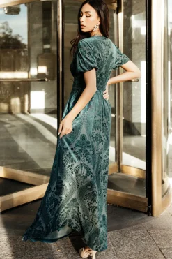 Baltic Born maxi dresses|EXTENDED SIZING|Leslie Velvet Maxi Dress | Emerald