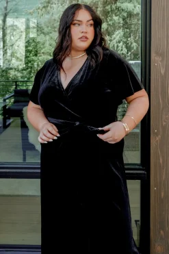 Baltic Born midi dresses|bump friendly|Nadine Velvet Midi Dress | Black