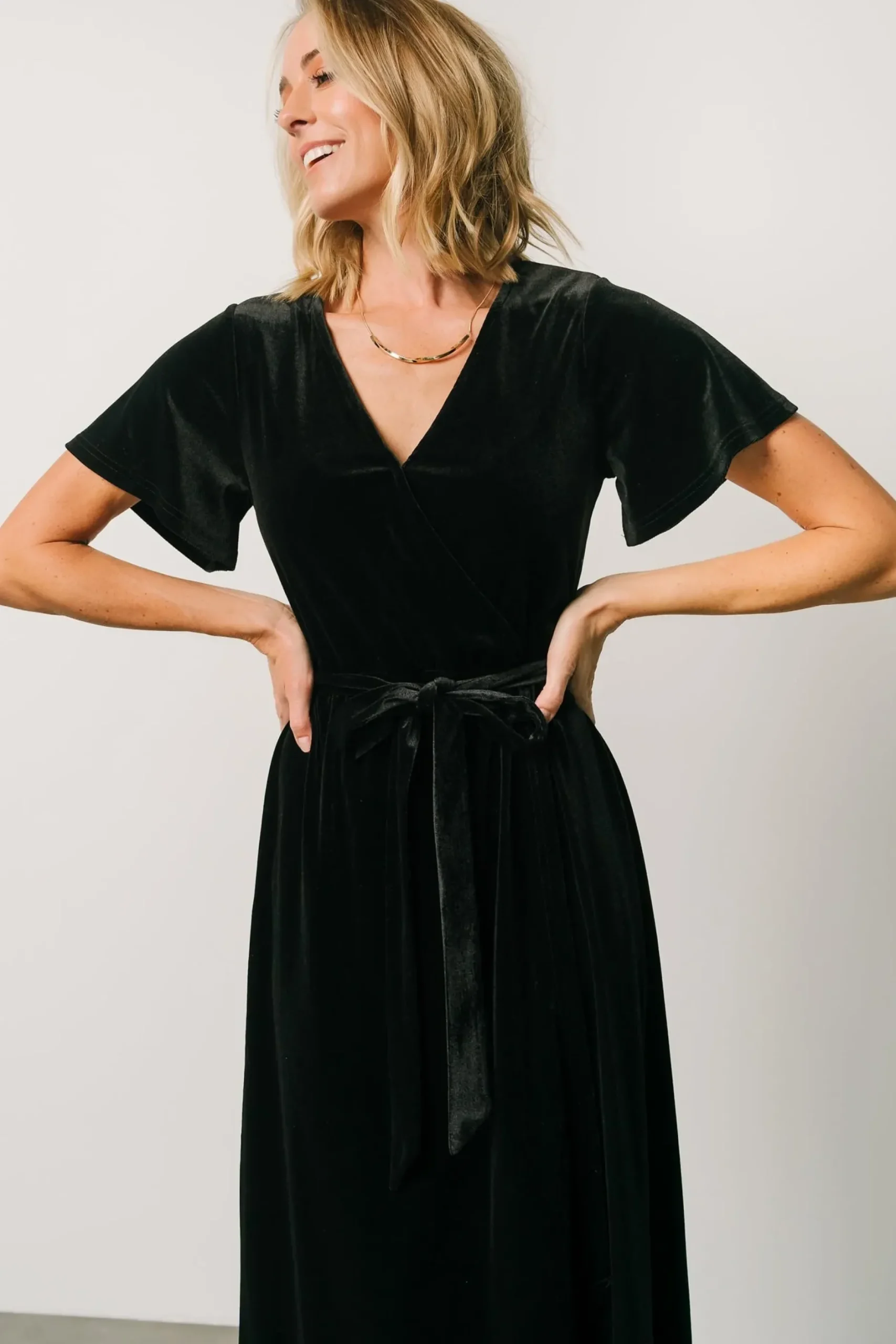 Baltic Born midi dresses|bump friendly|Nadine Velvet Midi Dress | Black