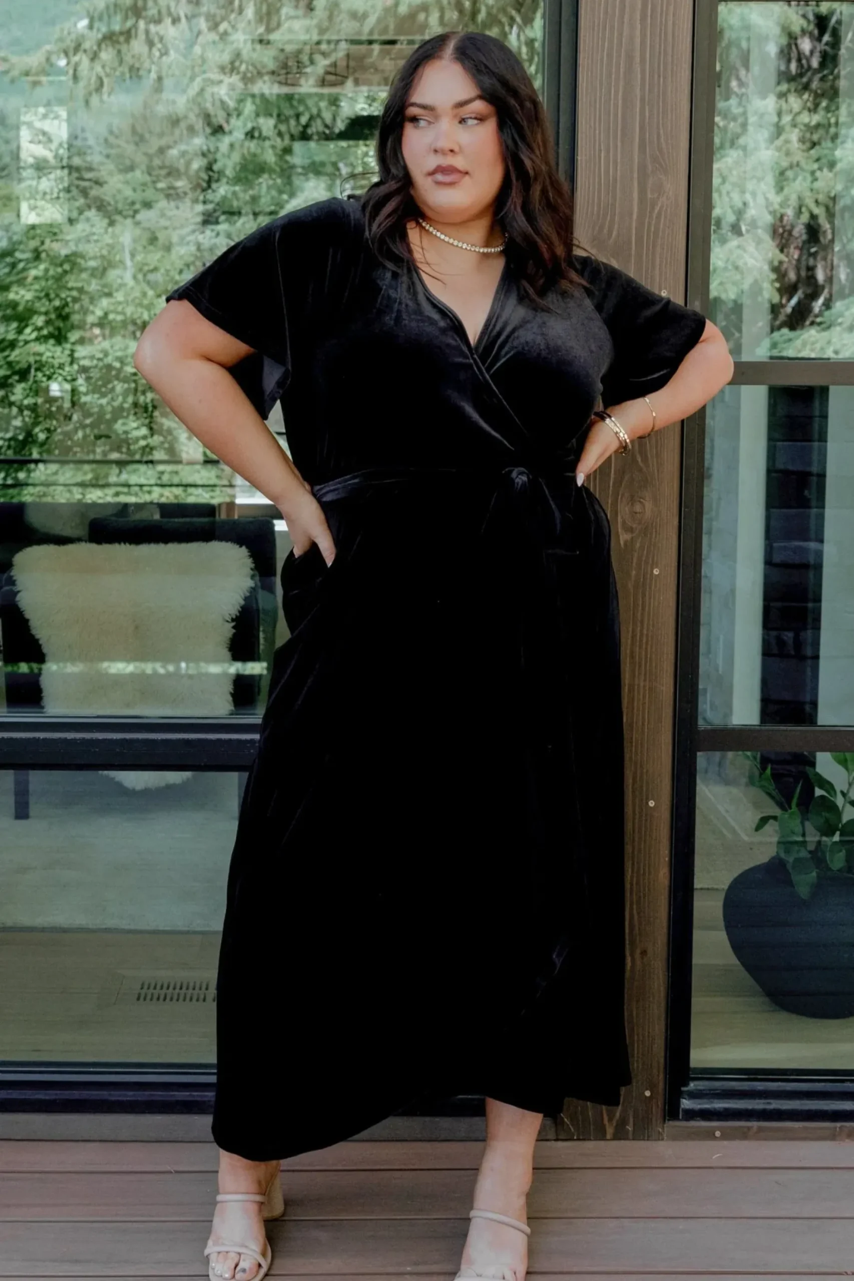 Baltic Born midi dresses|bump friendly|Nadine Velvet Midi Dress | Black