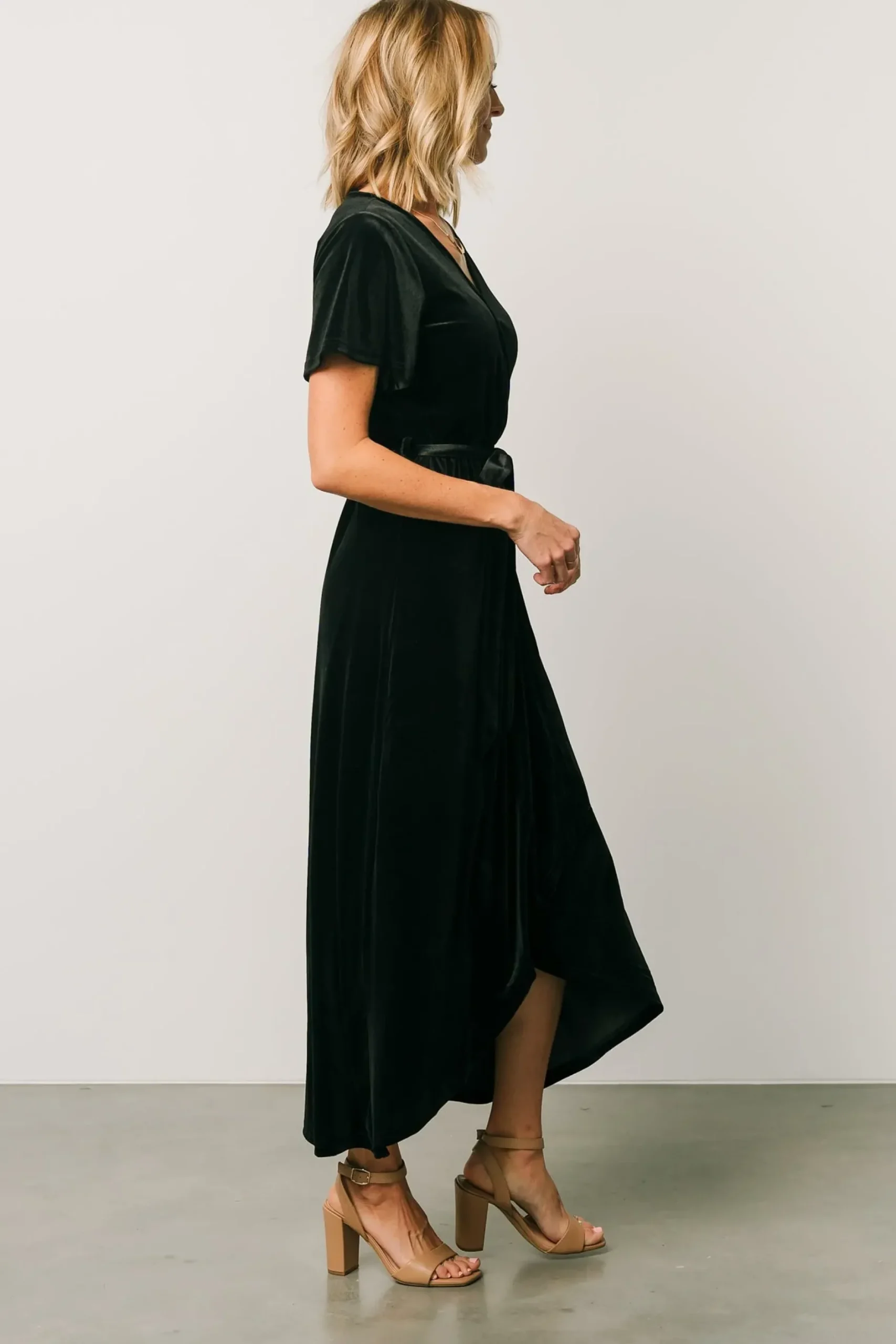 Baltic Born midi dresses|bump friendly|Nadine Velvet Midi Dress | Black
